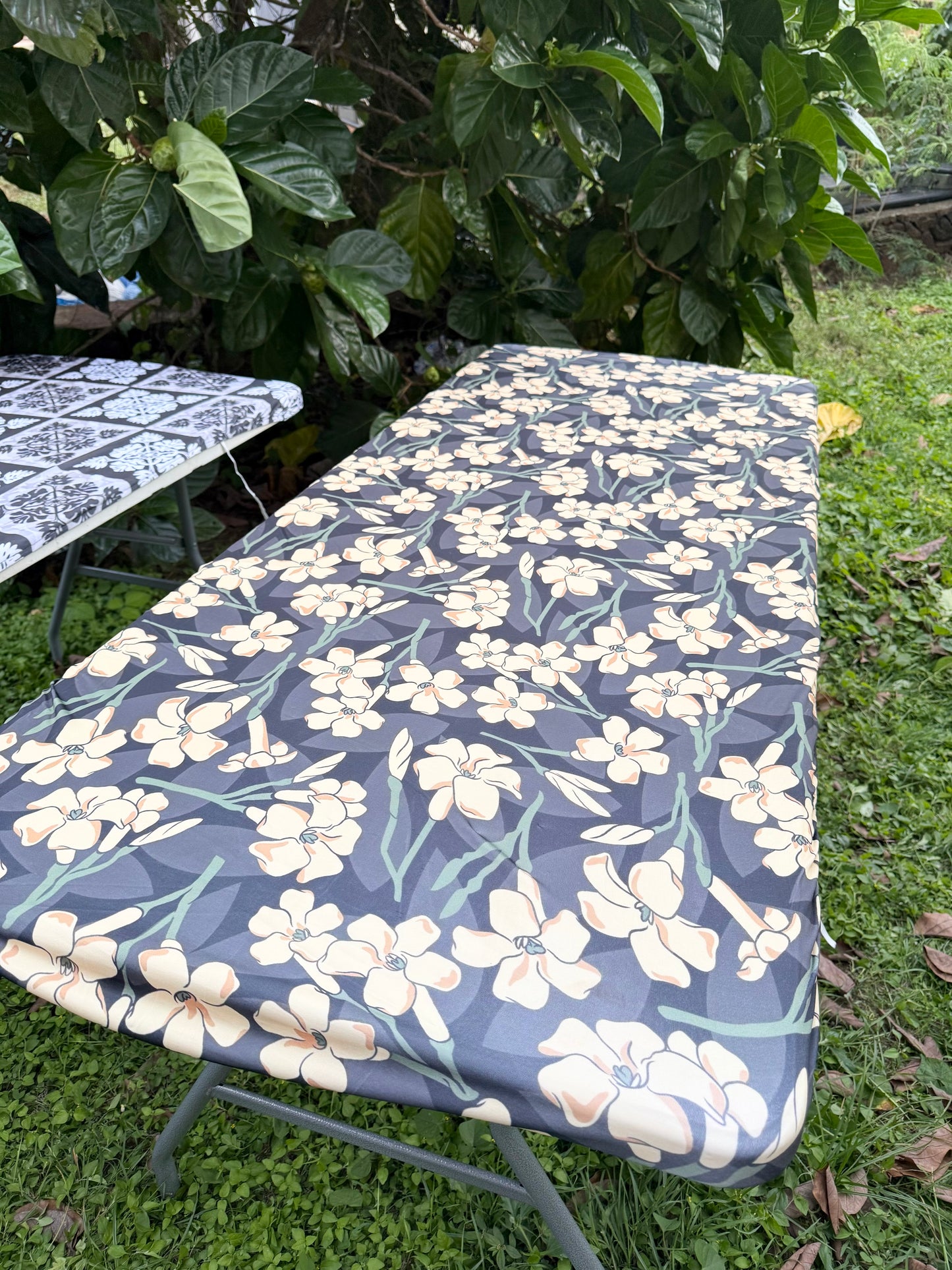 6ft Table Cover- Keni Bloom