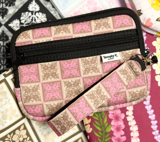 Phone pouch- Pink quilt